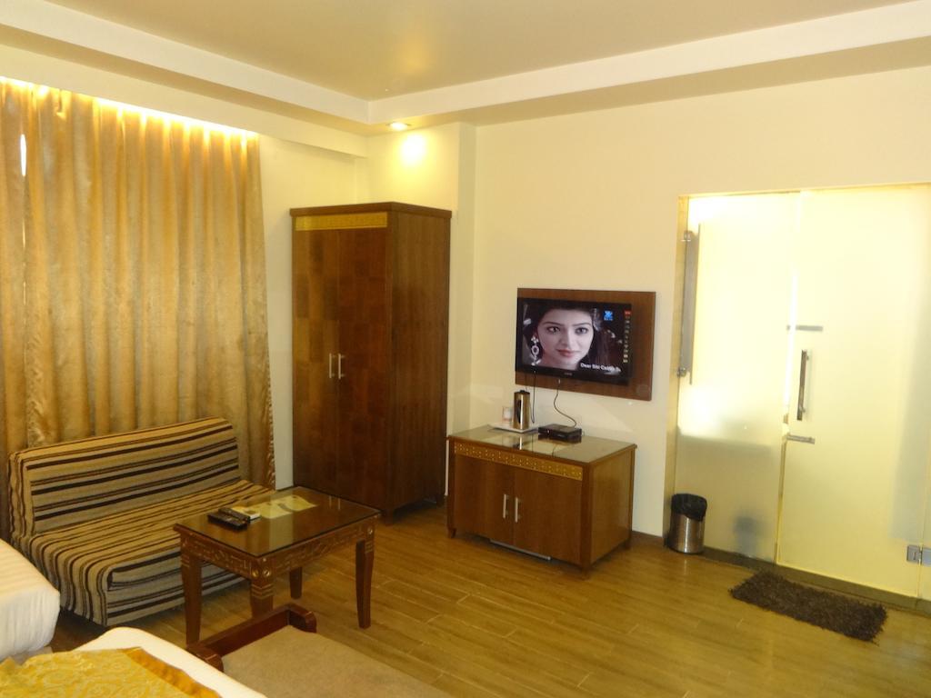 Hotel Picasso Paschim Vihar Delhi - Couple Friendly Local Ids Accepted Exteriér fotografie