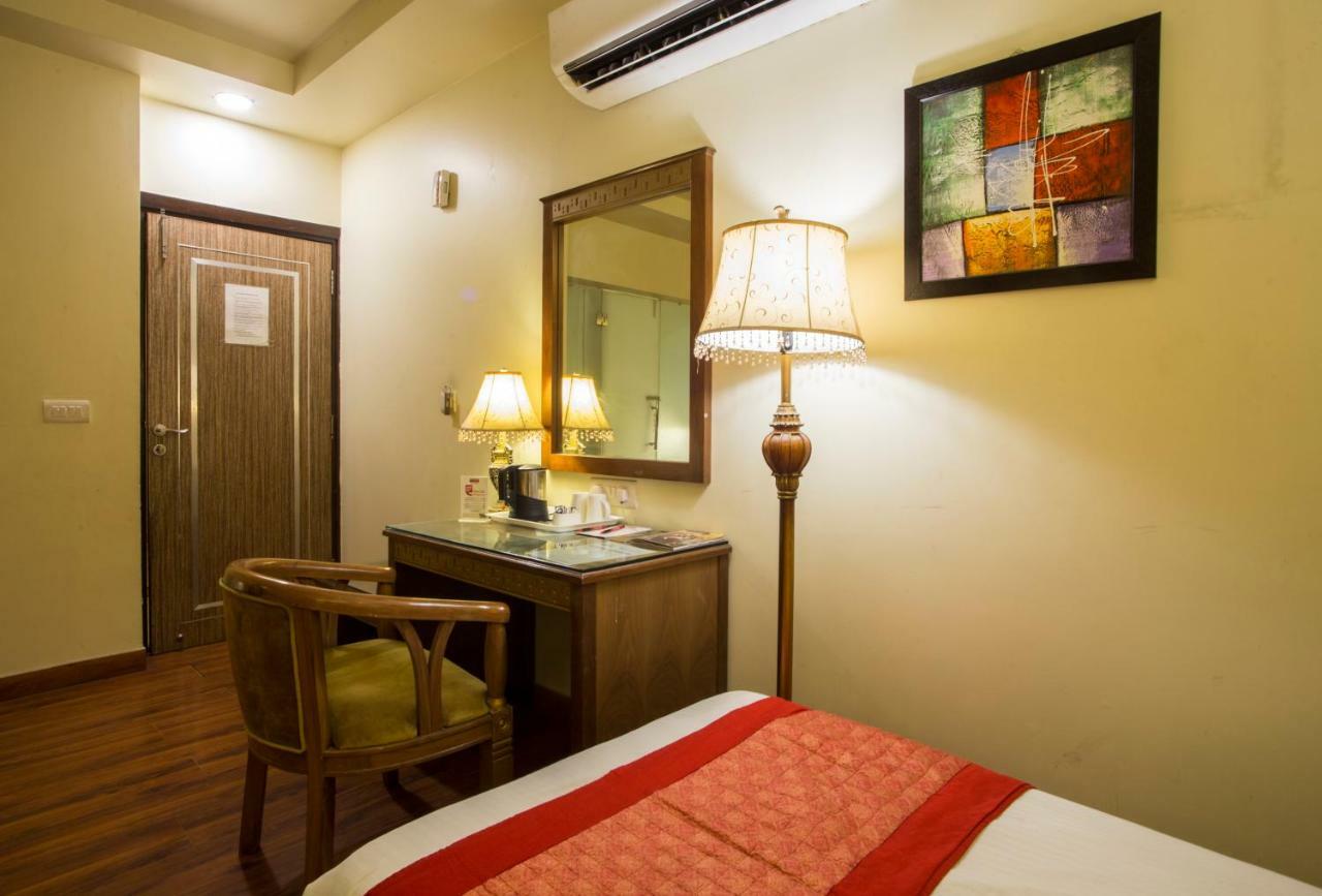 Hotel Picasso Paschim Vihar Delhi - Couple Friendly Local Ids Accepted Exteriér fotografie