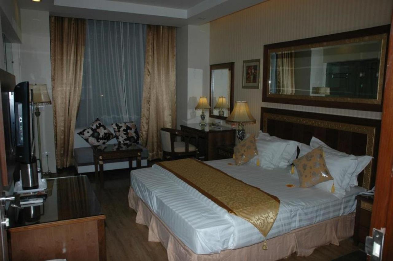 Hotel Picasso Paschim Vihar Delhi - Couple Friendly Local Ids Accepted Exteriér fotografie