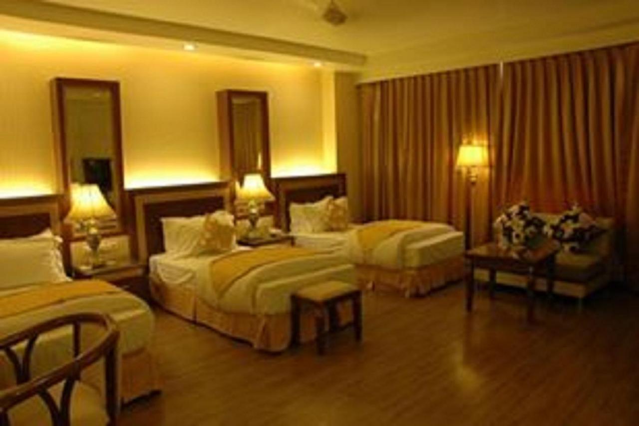Hotel Picasso Paschim Vihar Delhi - Couple Friendly Local Ids Accepted Exteriér fotografie